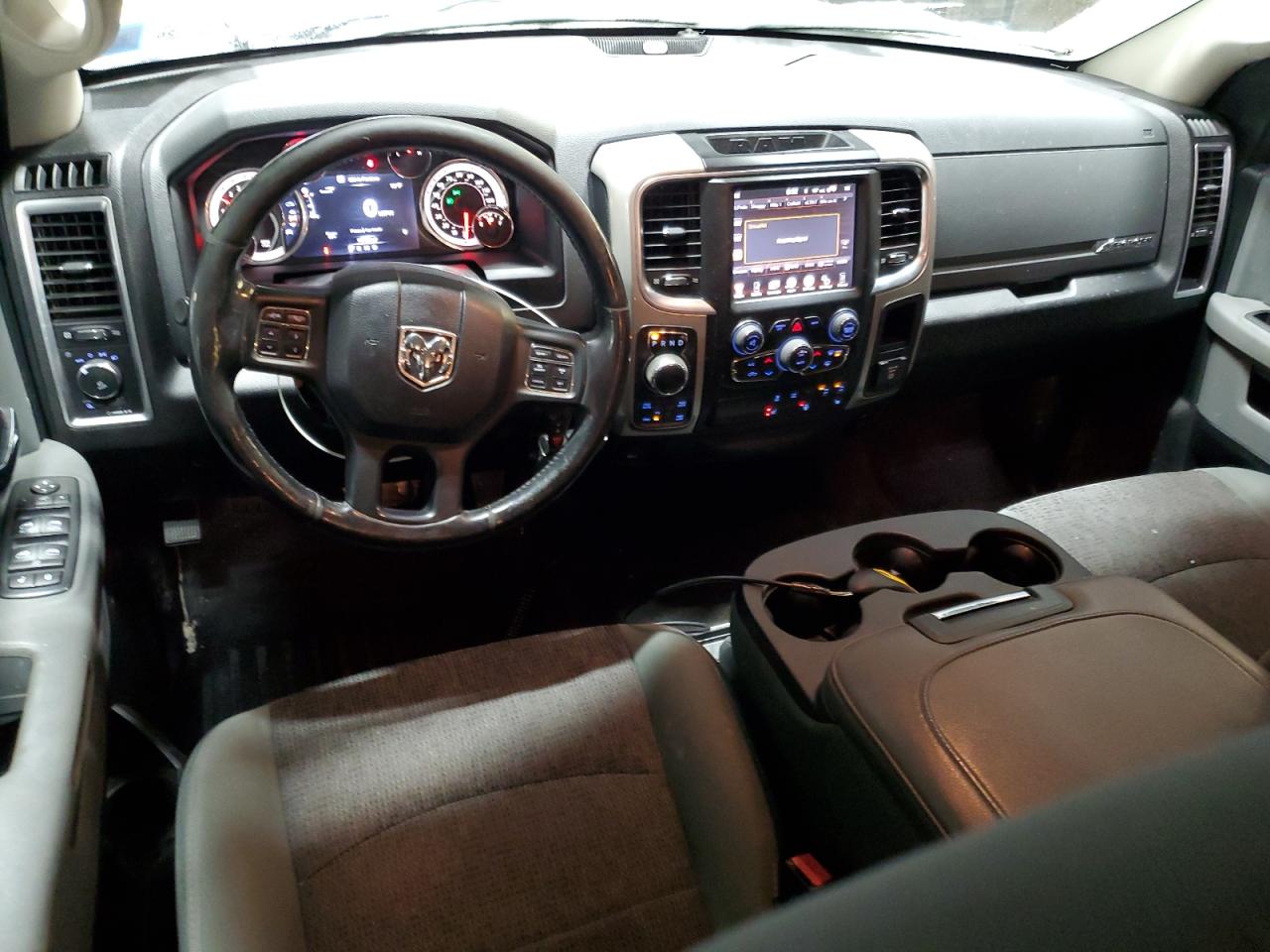 2016 RAM 1500 - Image 8