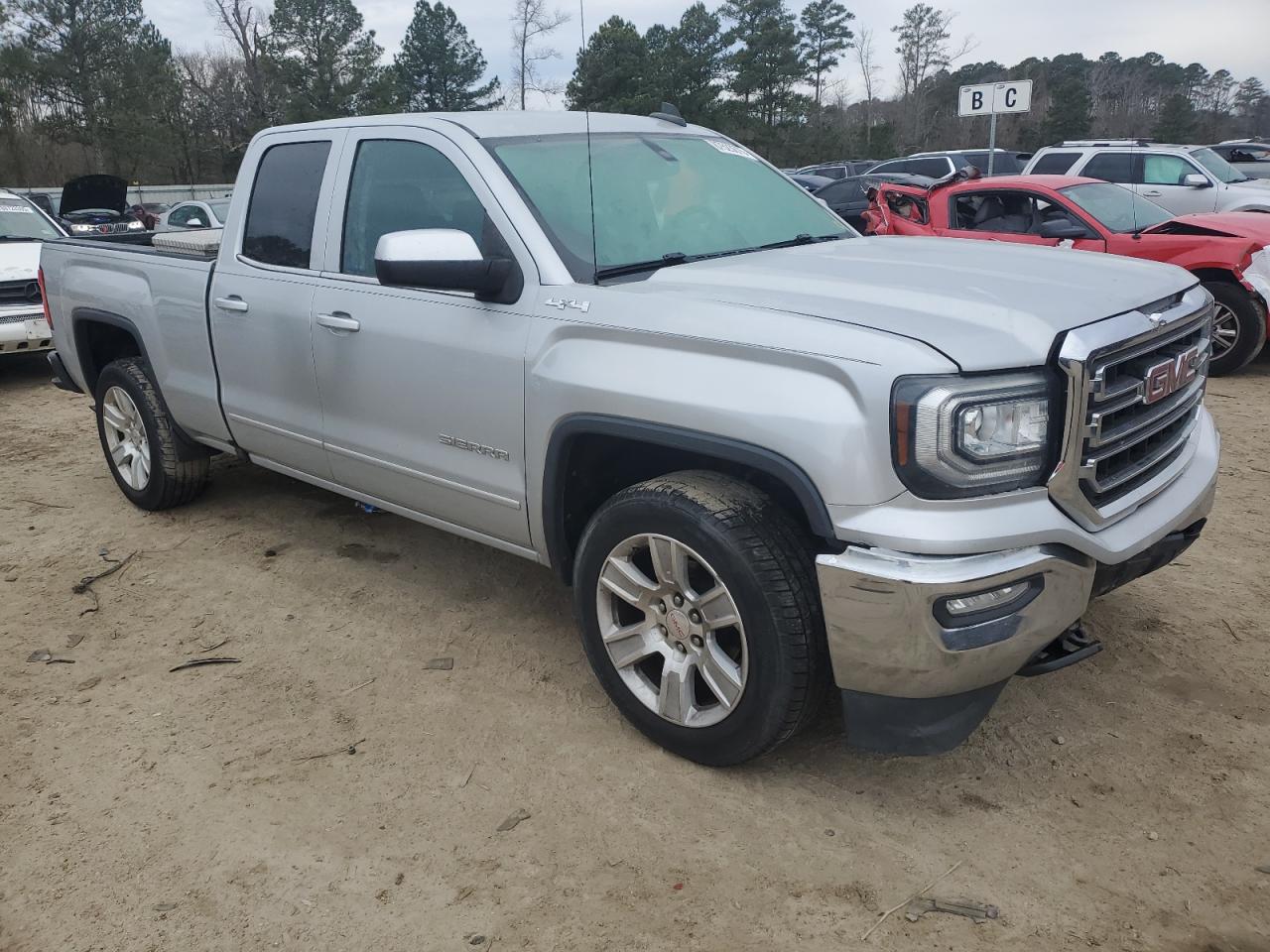 2016 GMC Sierra - Image 4