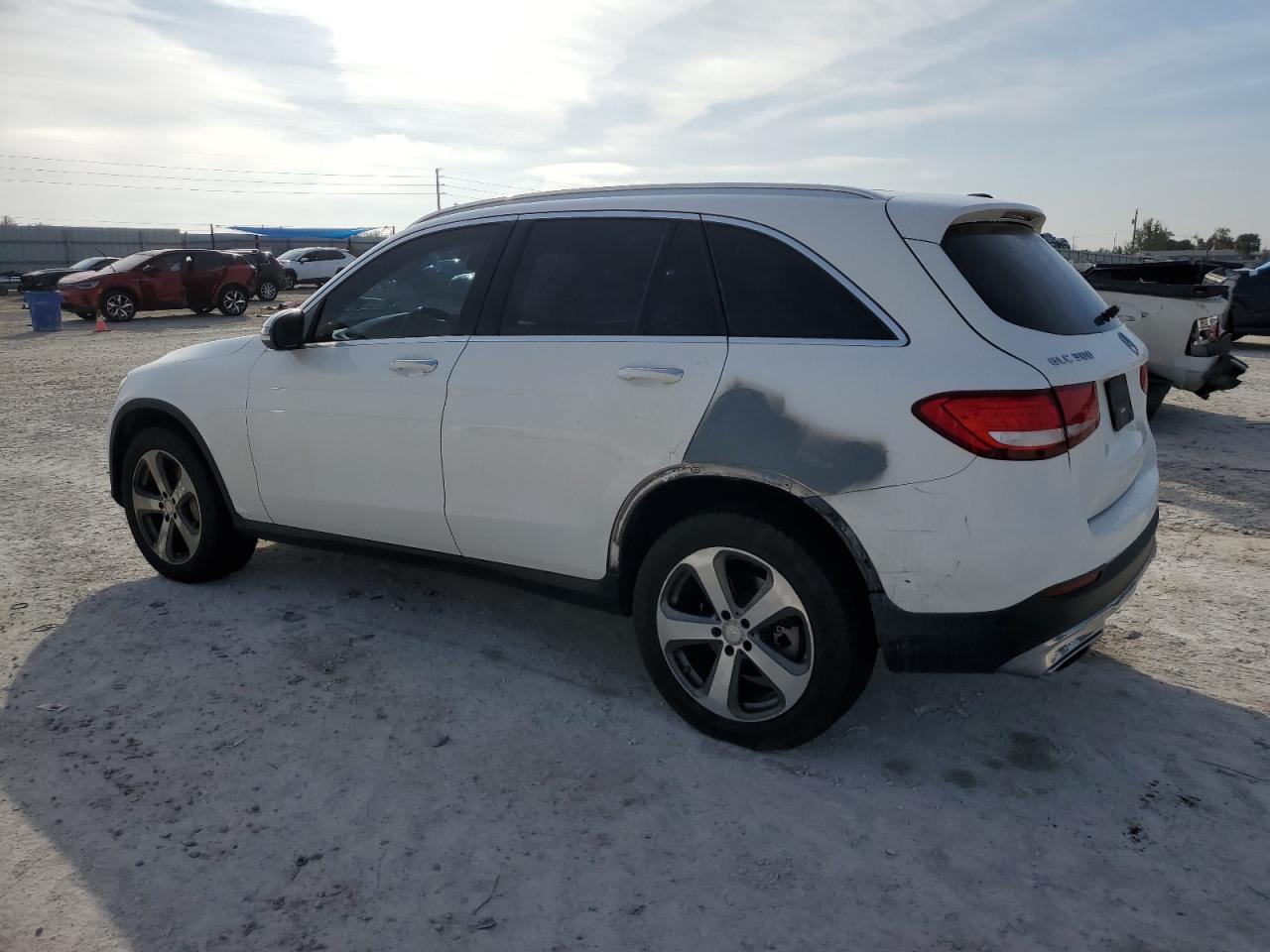 2016 Mercedes-Benz GLC - Image 2