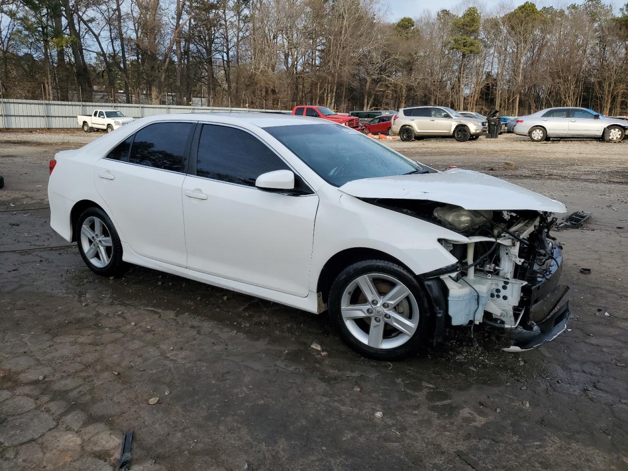 2014 Toyota Camry - Image 4