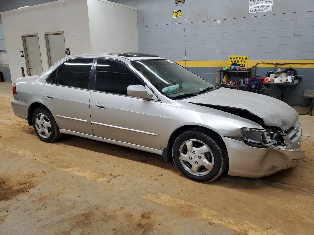 1999 Honda Accord - Image 4