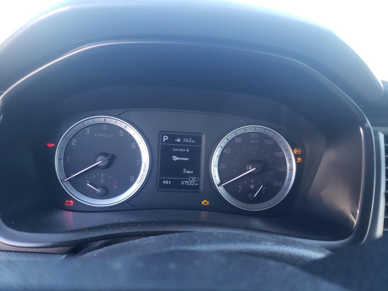 2018 Hyundai Sonata - Image 9