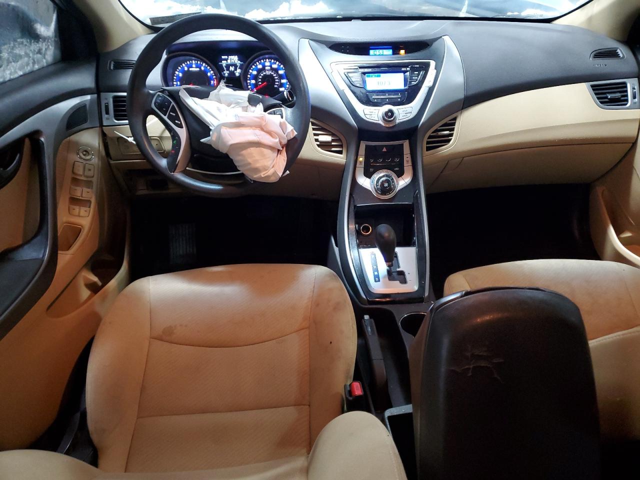 2012 Hyundai Elantra - Image 8
