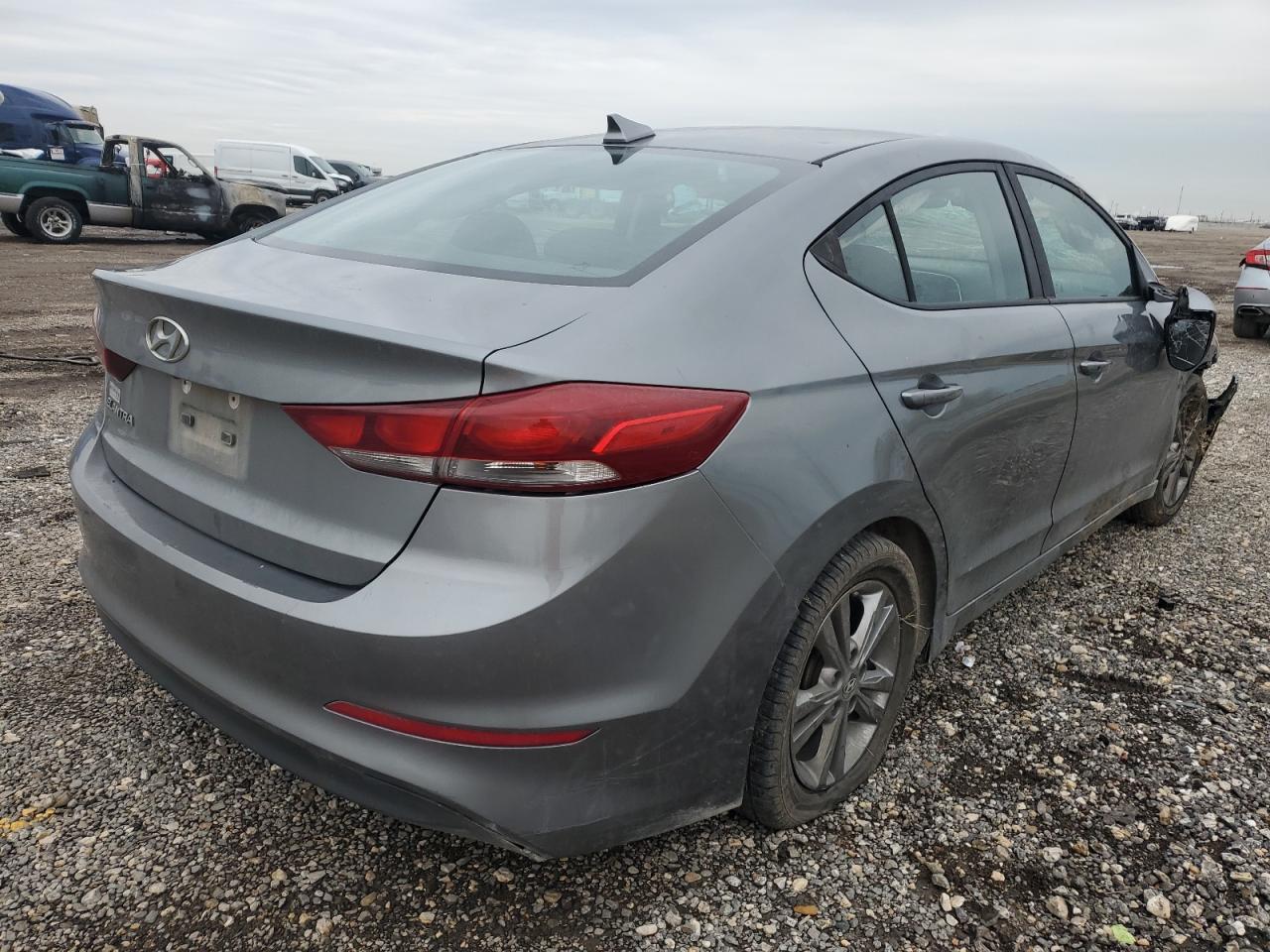 2018 Hyundai Elantra - Image 3