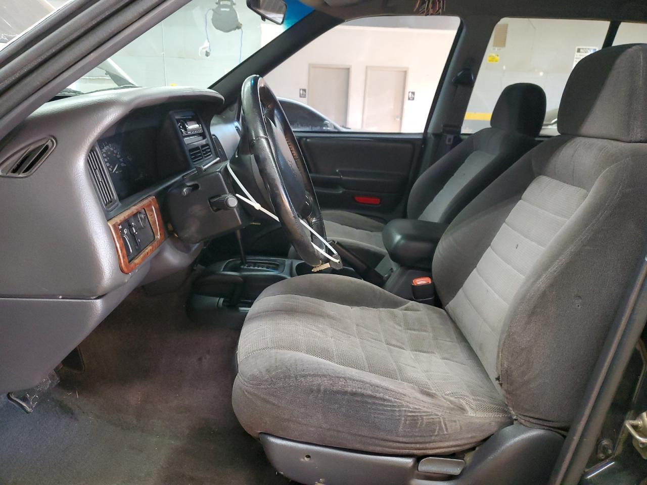 1996 Jeep Grand Cherokee - Image 7