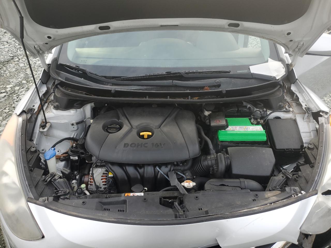 2013 Hyundai Elantra - Image 12