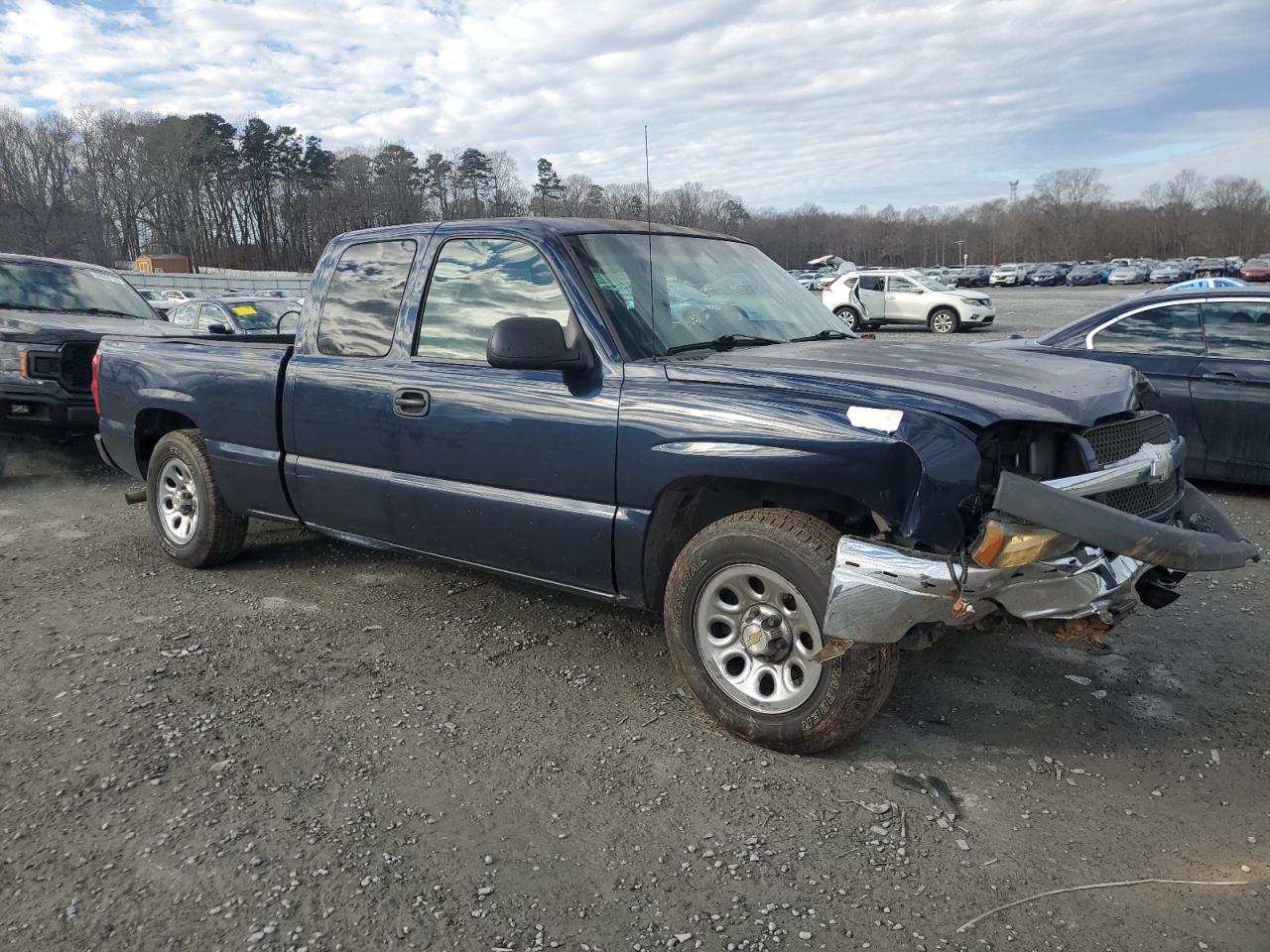 2005 Chevrolet Silverado - Image 4