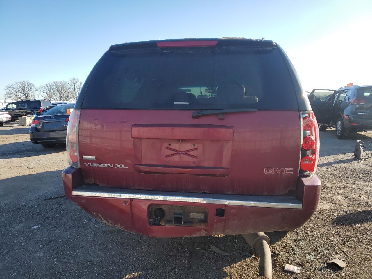 2011 GMC Yukon Xl Denali VIN: 1GKS2MEF7BR157566 Lot: 87165914