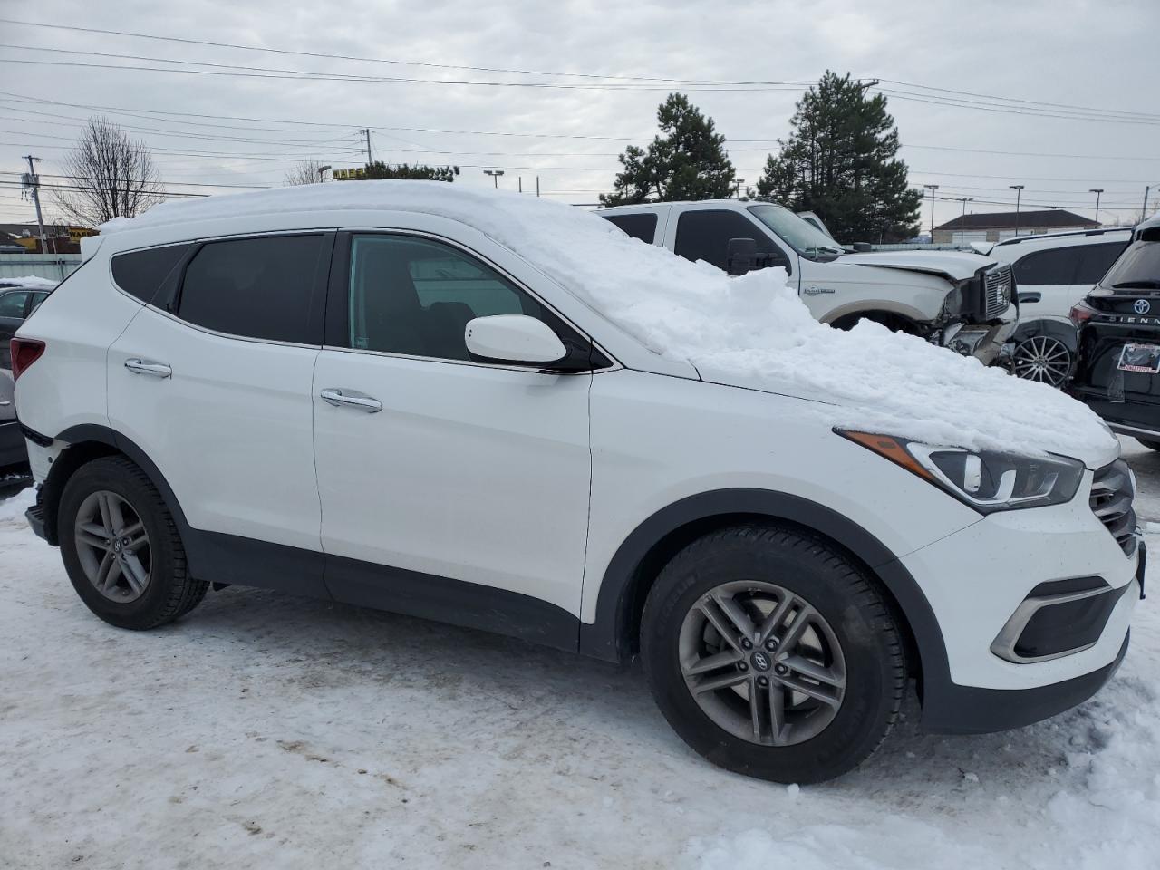 2018 Hyundai Santa Fe - Image 4