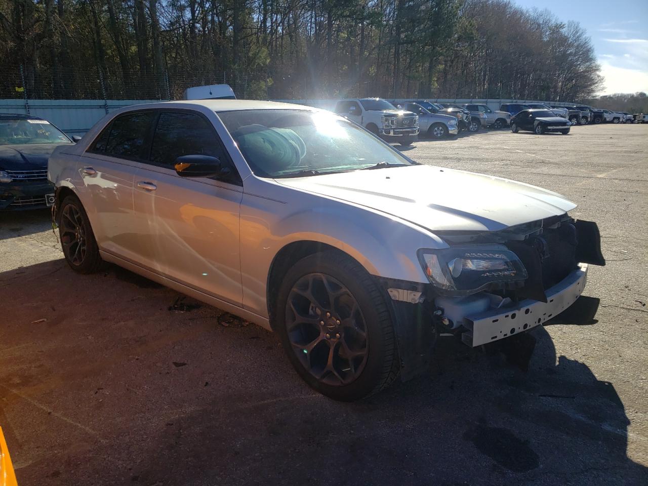 2019 Chrysler 300 - Image 4