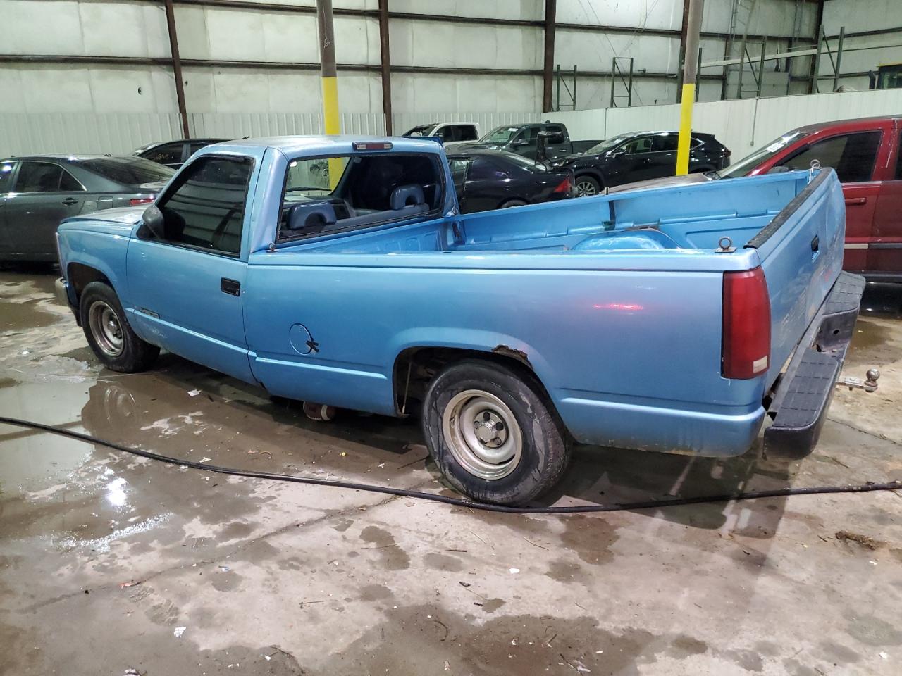 1994 Chevrolet GMT-400 - Image 2