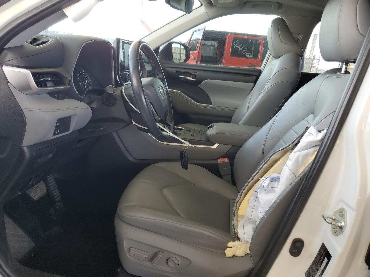 2021 Toyota Highlander - Image 7