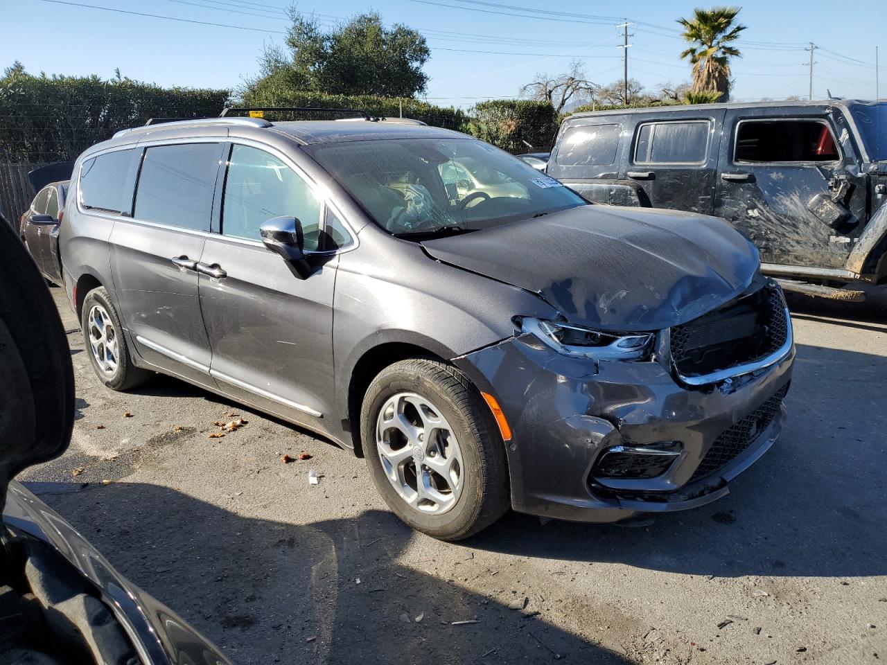 2021 Chrysler Pacifica - Image 4