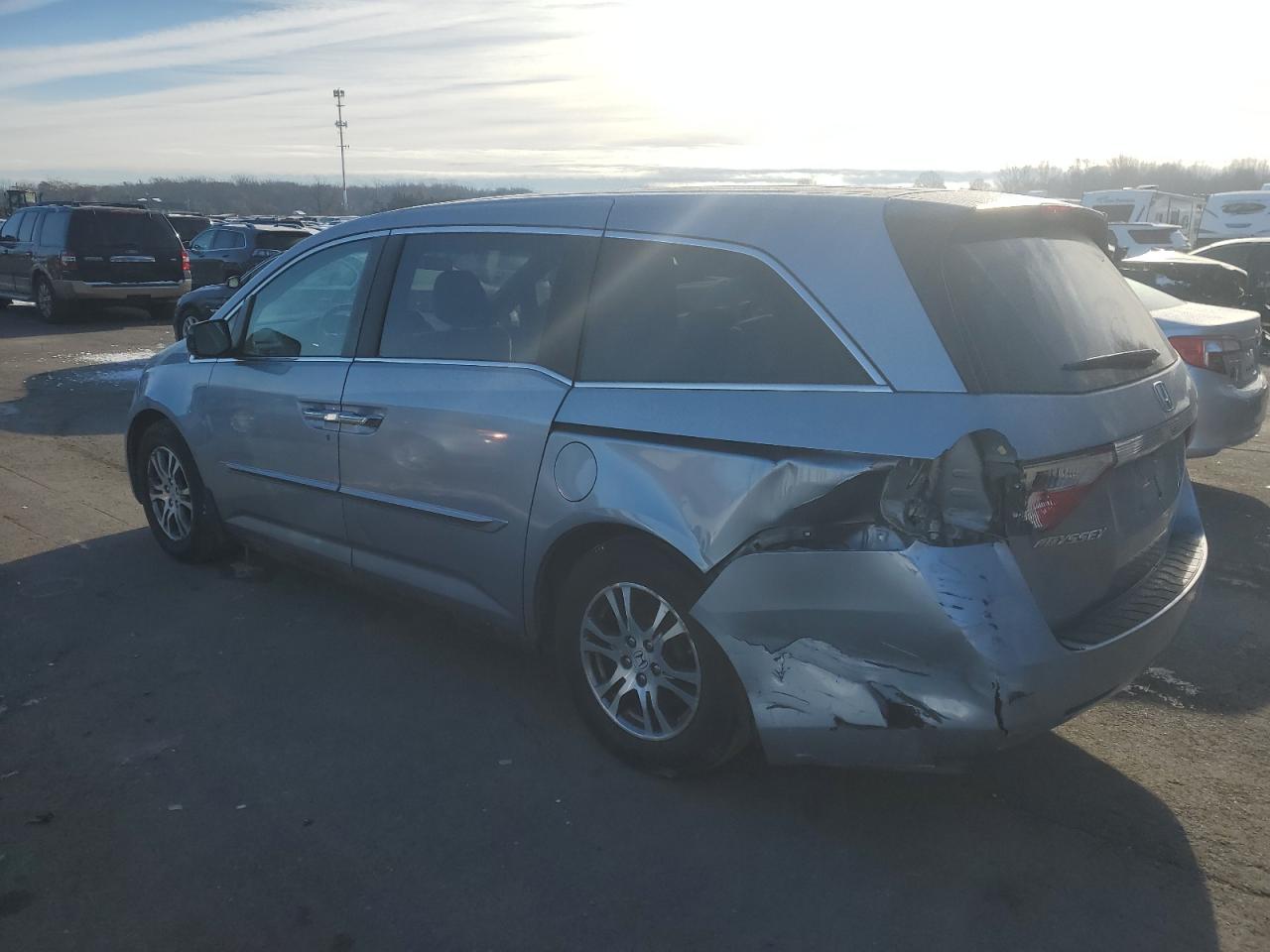 2012 Honda Odyssey - Image 2