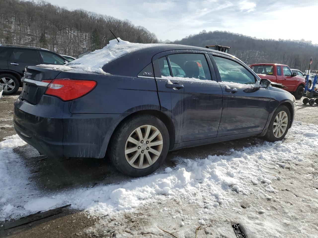 2014 Chrysler 200 - Image 3