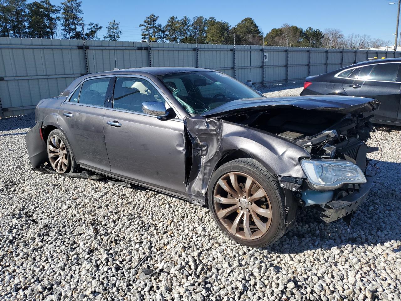 2019 Chrysler 300 - Image 4