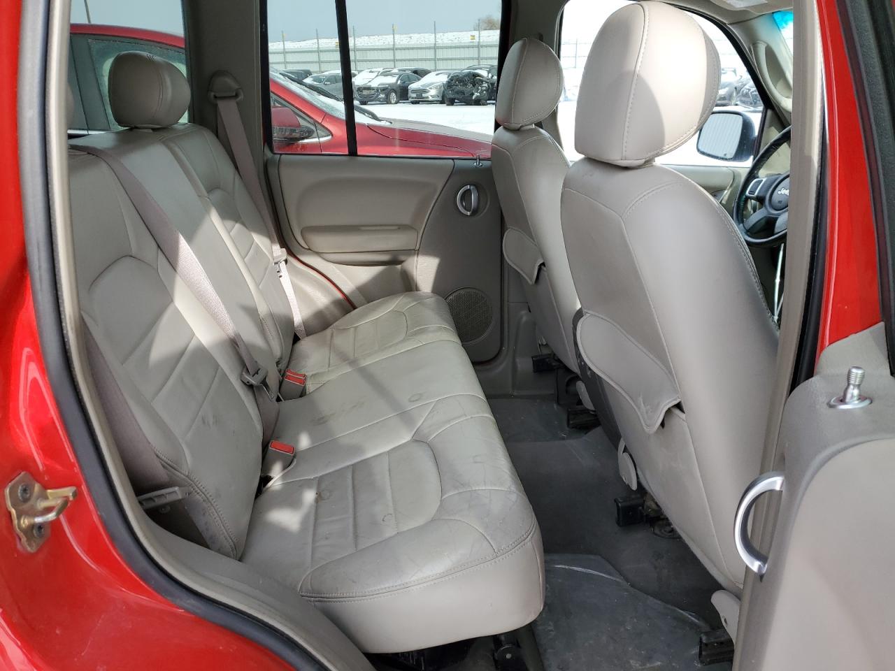 2002 Jeep Liberty (North America) - Image 11