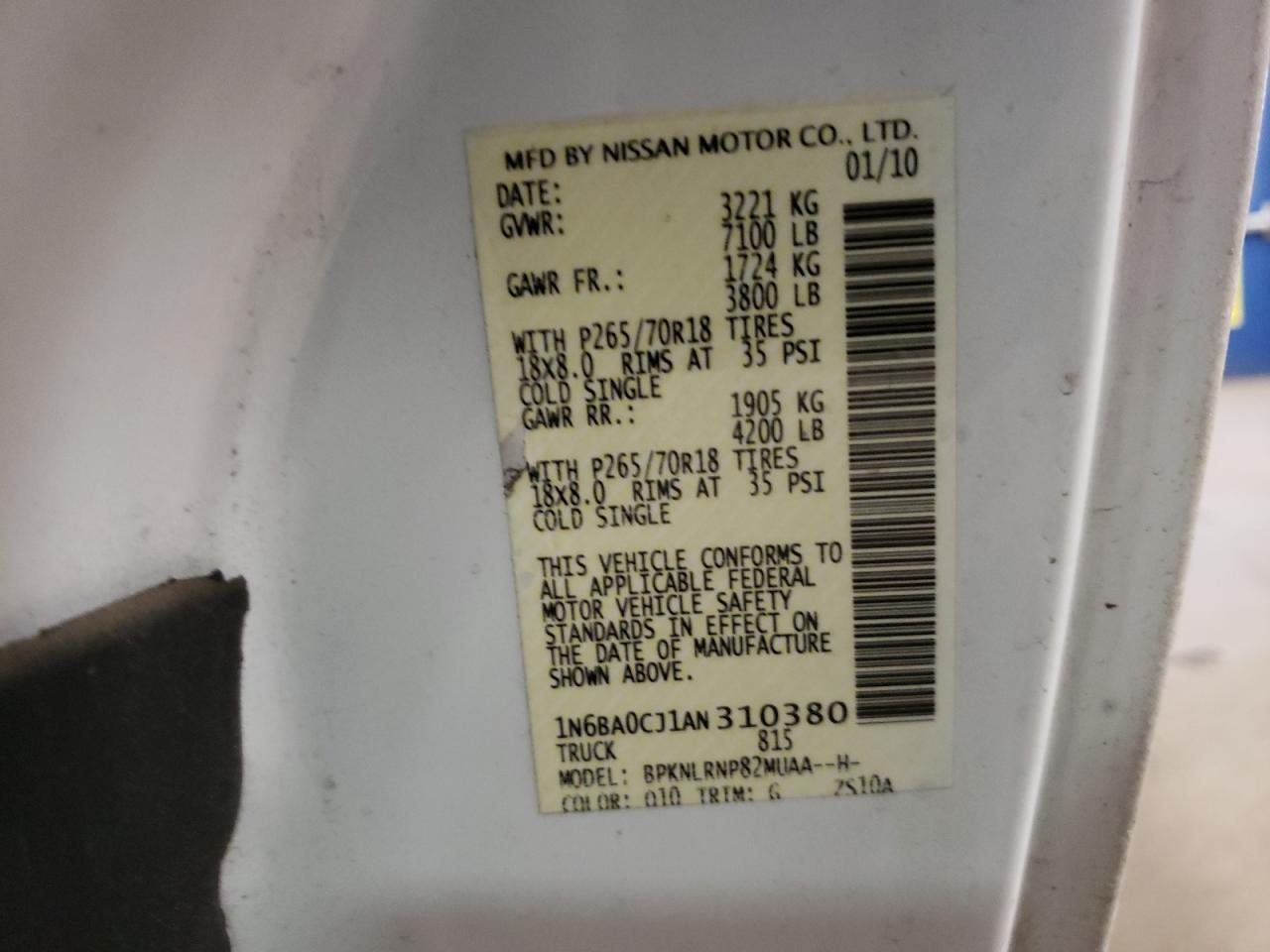 2010 Nissan Titan - Image 12