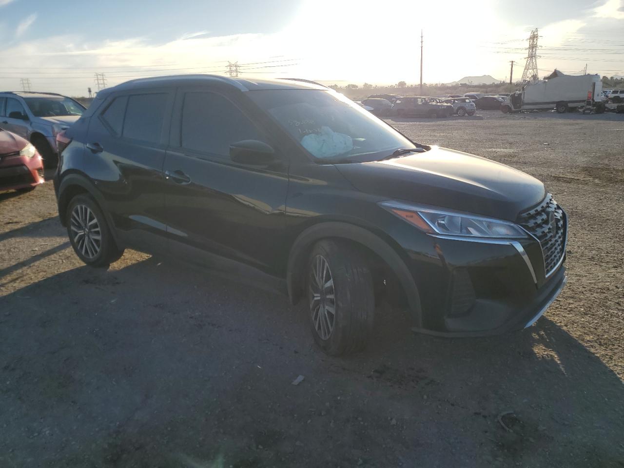 2021 Nissan Kicks - Image 4