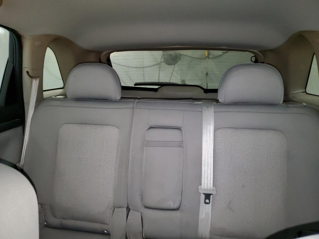 2010 Saturn VUE - Image 10