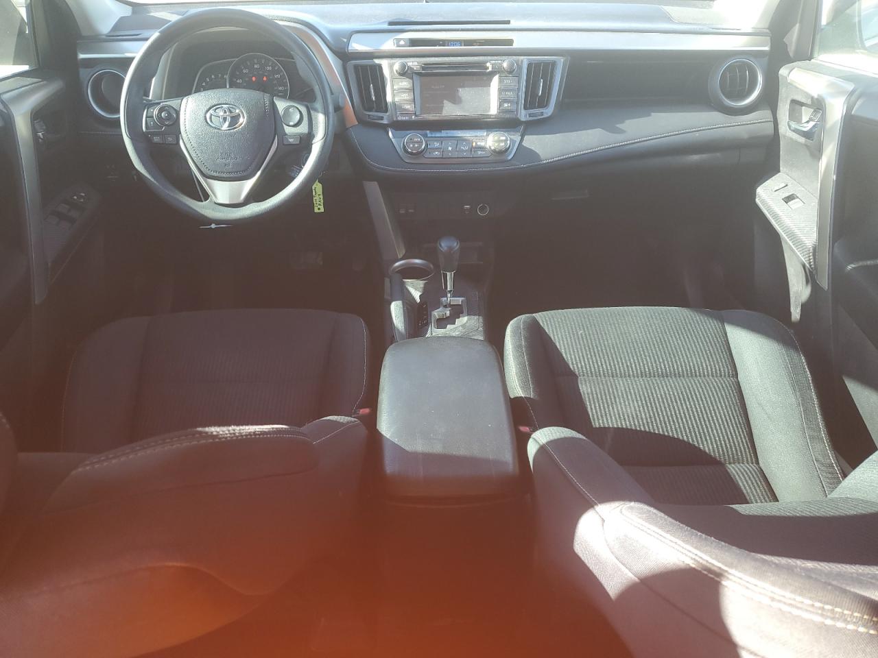 2014 Toyota RAV 4 - Image 8