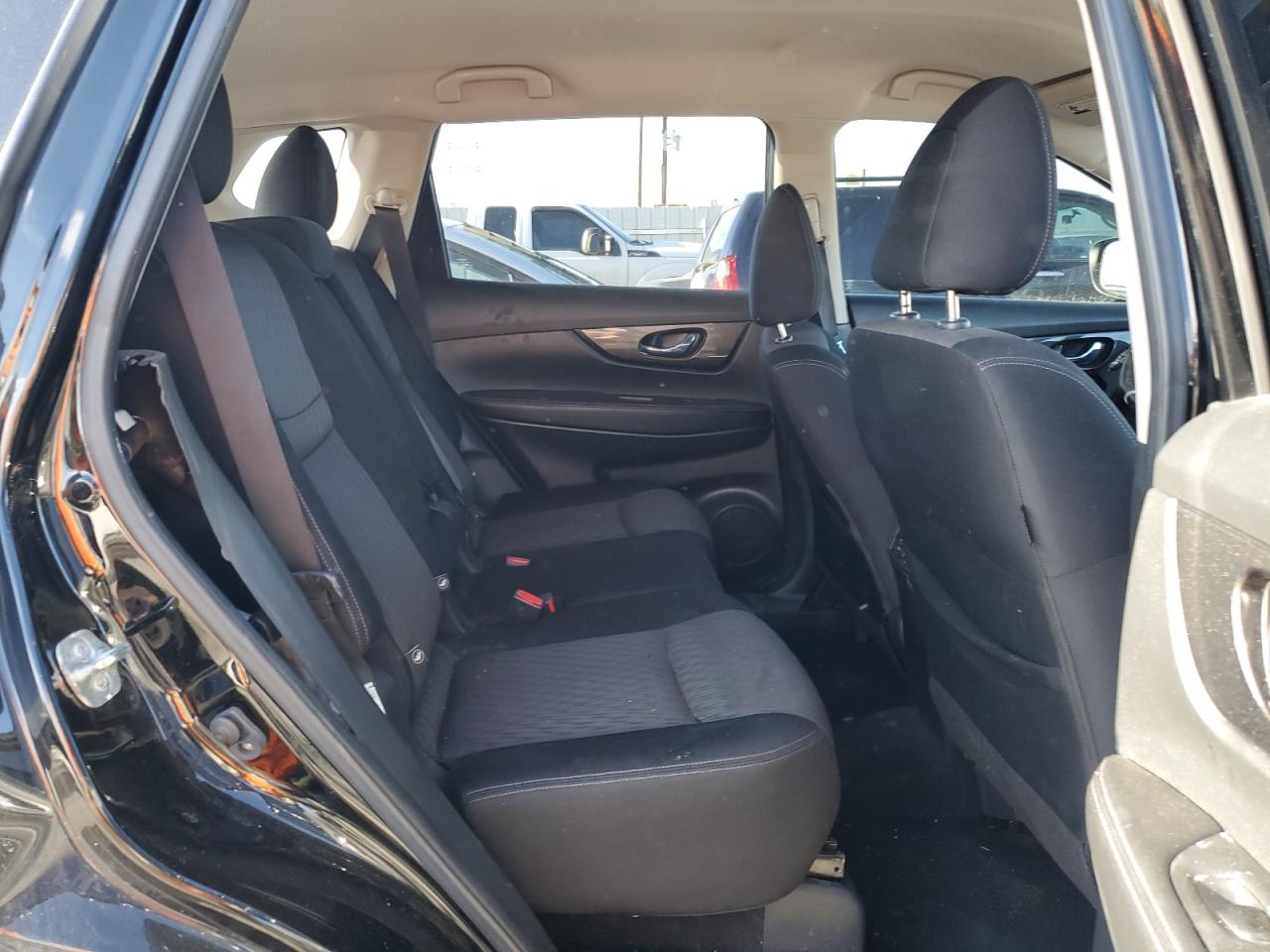 JN8AT2MV3JW306660 NISSAN ROGUE 2018