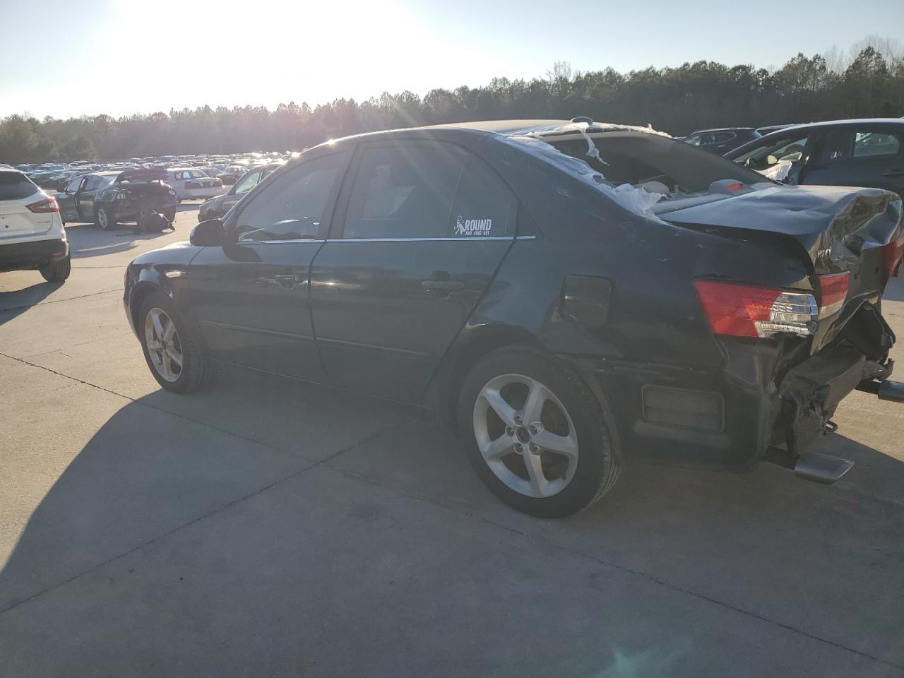 2007 Hyundai Sonata - Image 2