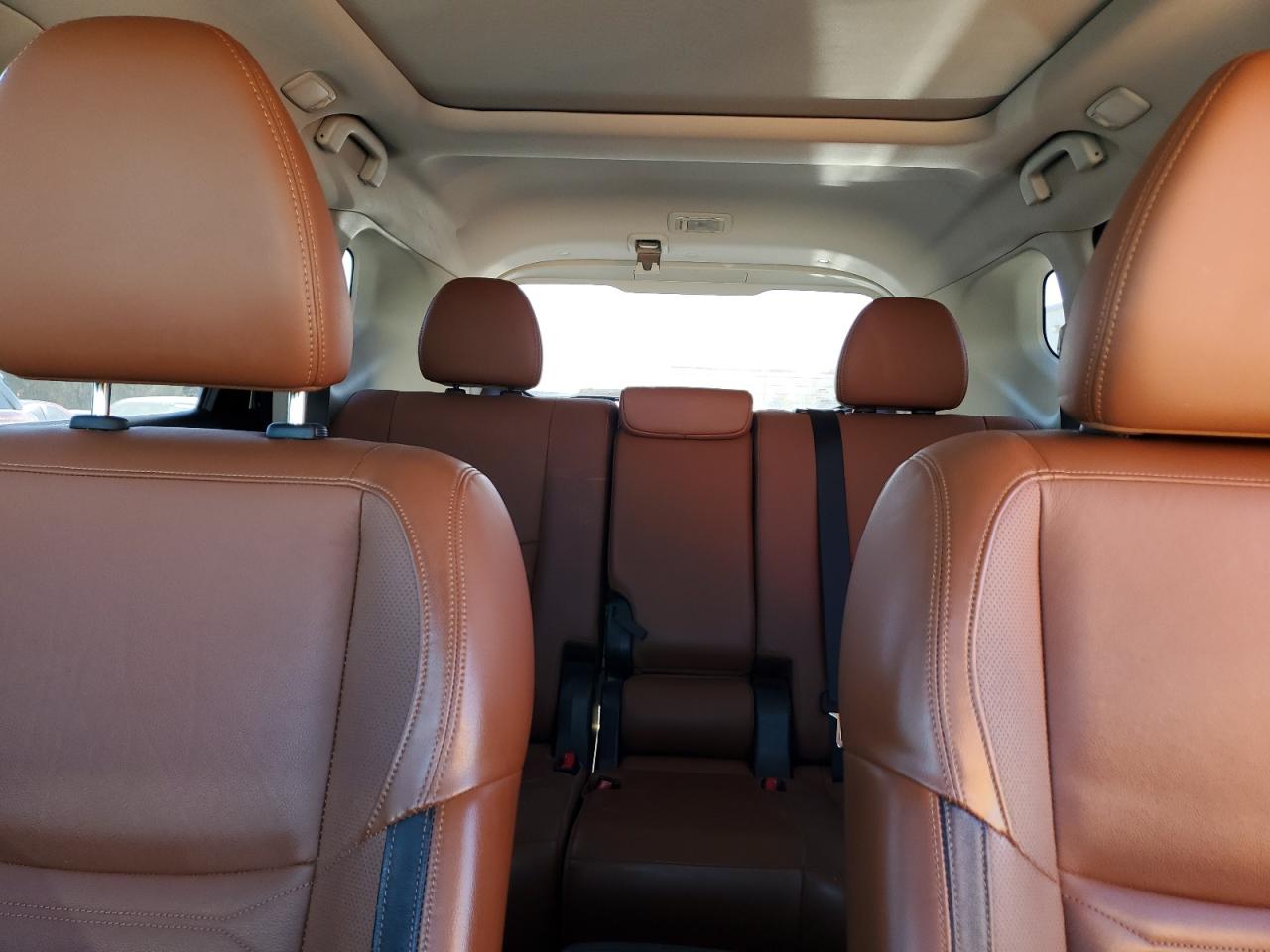 2017 Nissan Rogue - Image 10