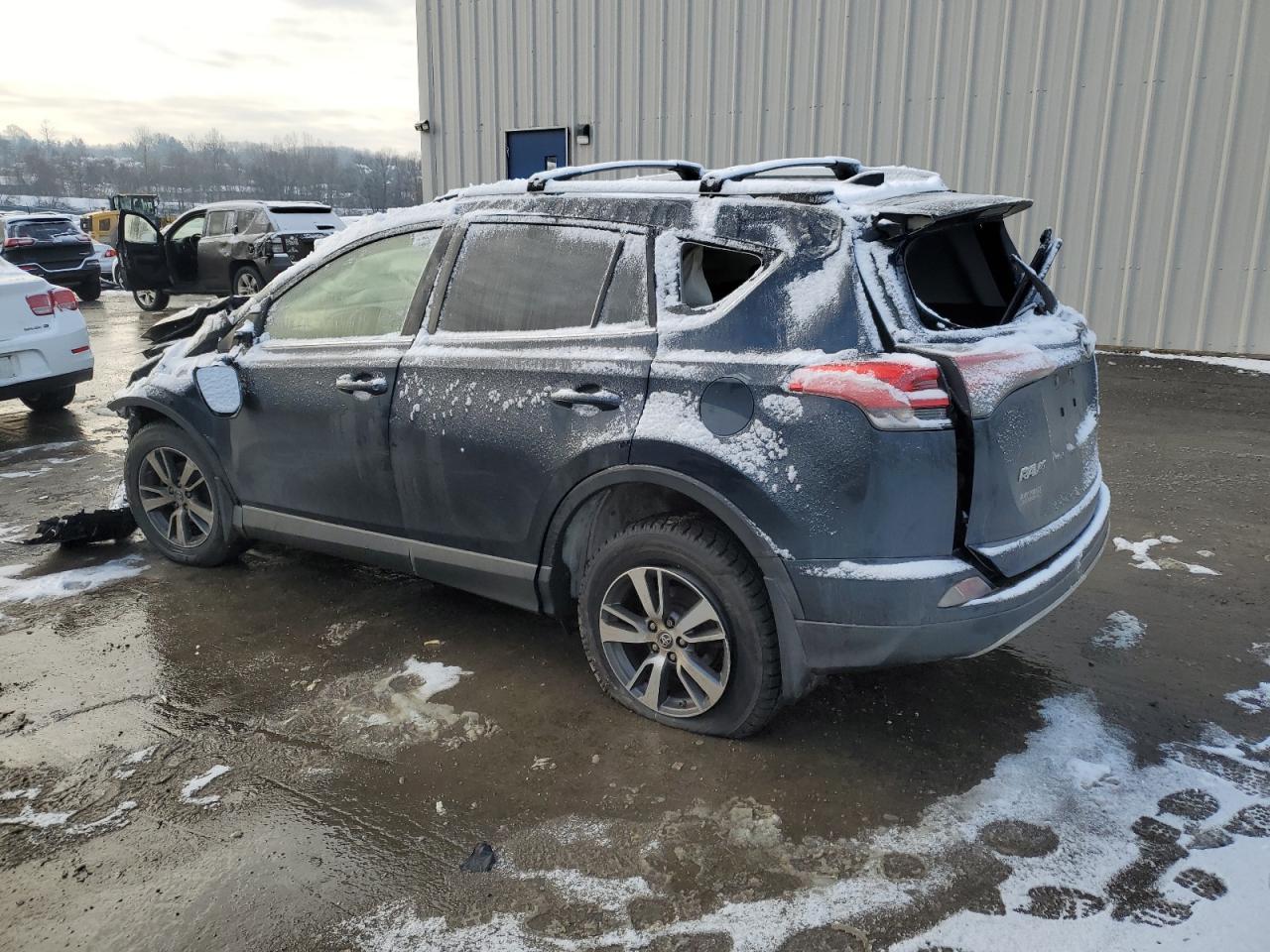 2018 Toyota RAV 4 - Image 2