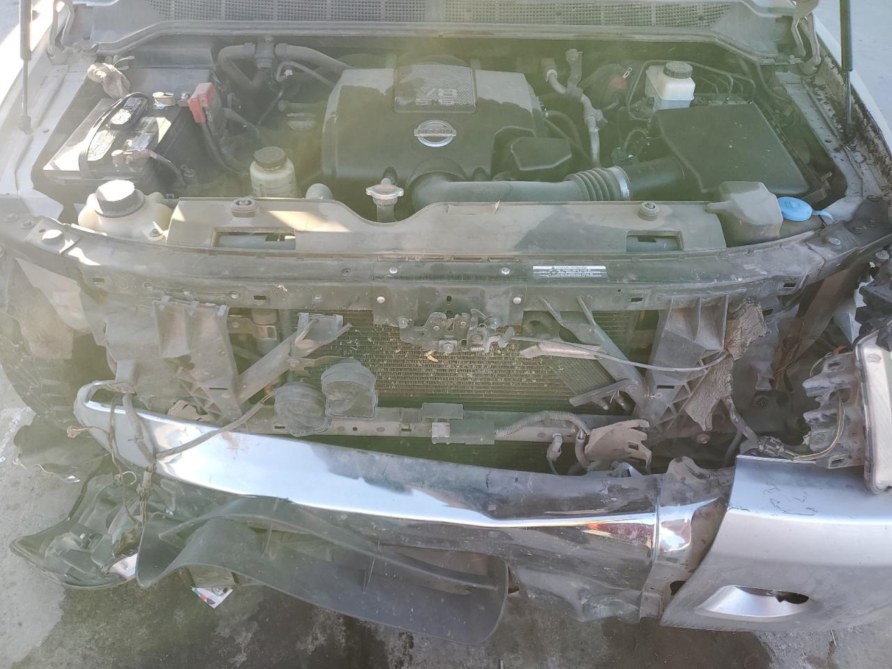 2010 Nissan Titan - Image 11