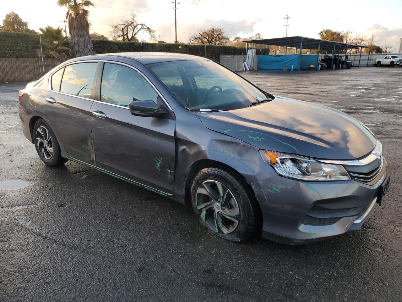 VIN 1HGCR2F31HA164431 2017 HONDA ACCORD no.4