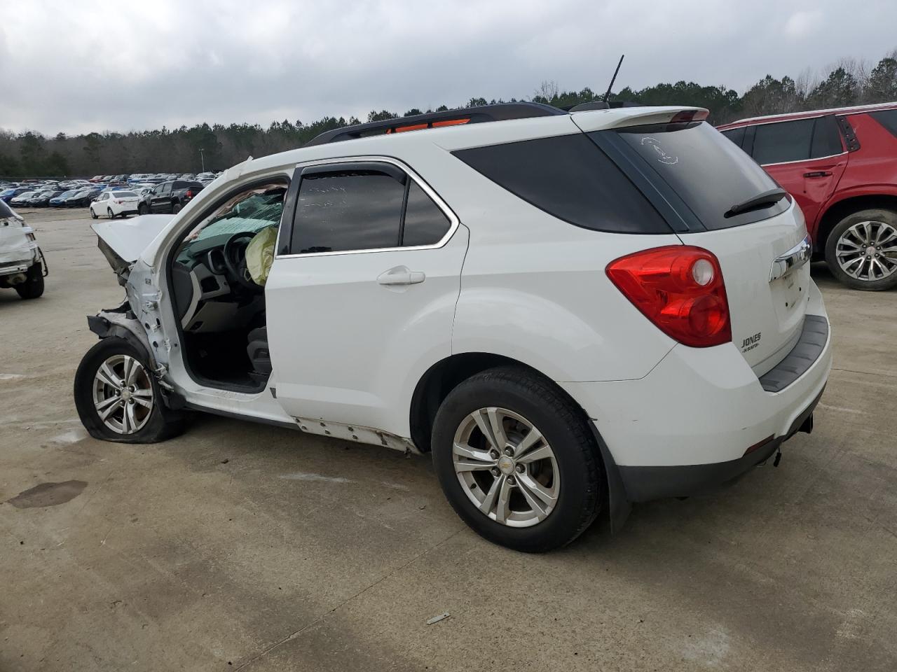 2015 Chevrolet Equinox - Image 2
