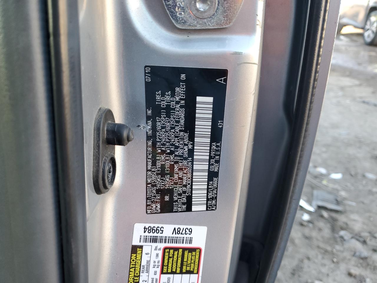 2011 Toyota Sienna - Image 12