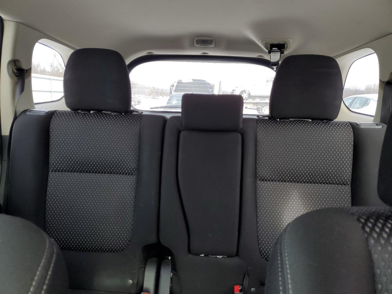 2017 Mitsubishi Outlander - Image 10