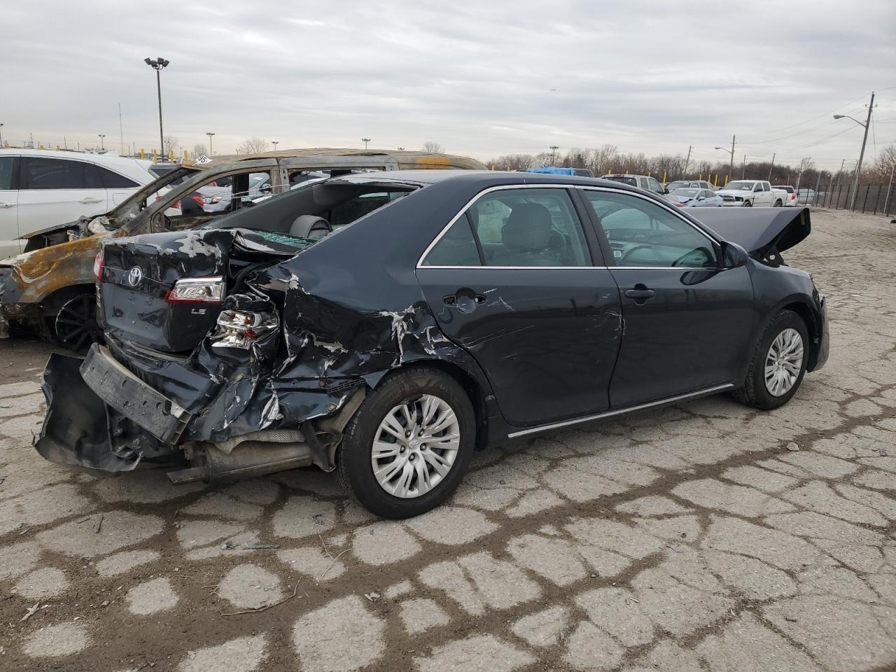 2014 Toyota Camry - Image 3