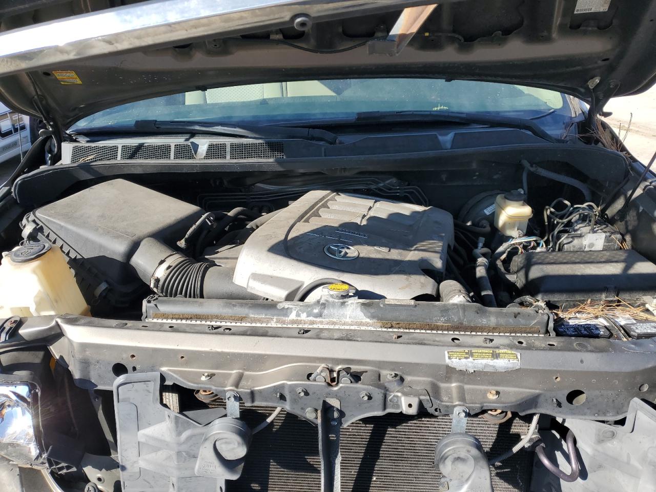 2010 Toyota Tundra - Image 11