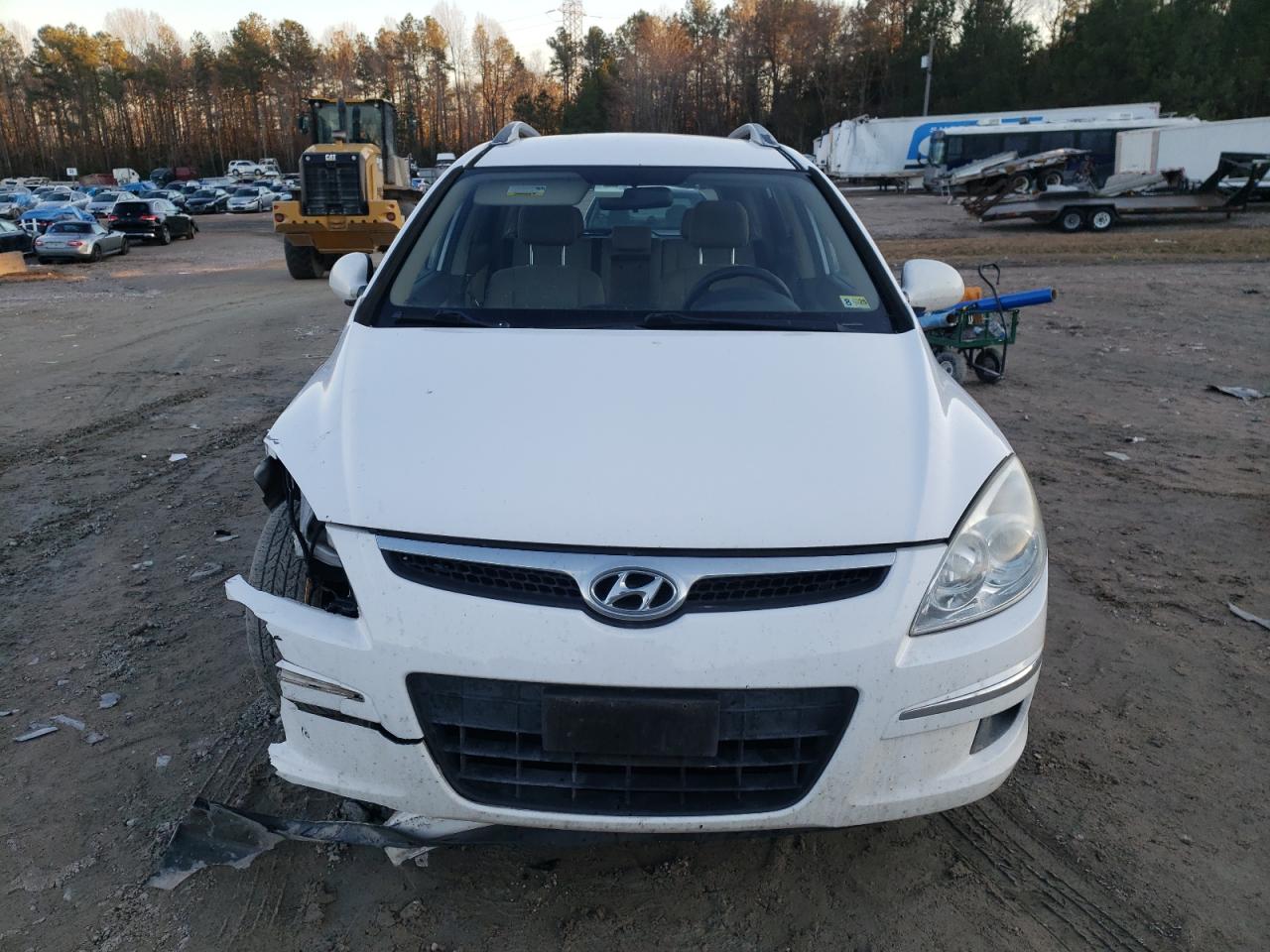 2012 Hyundai Elantra - Image 5