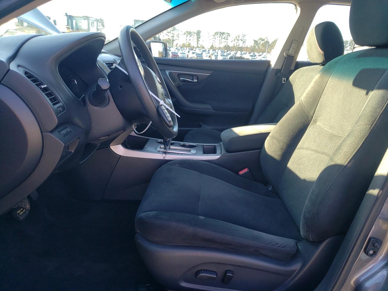 2015 Nissan Altima - Image 7