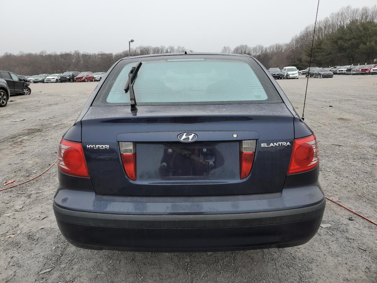 2005 Hyundai Elantra - Image 6