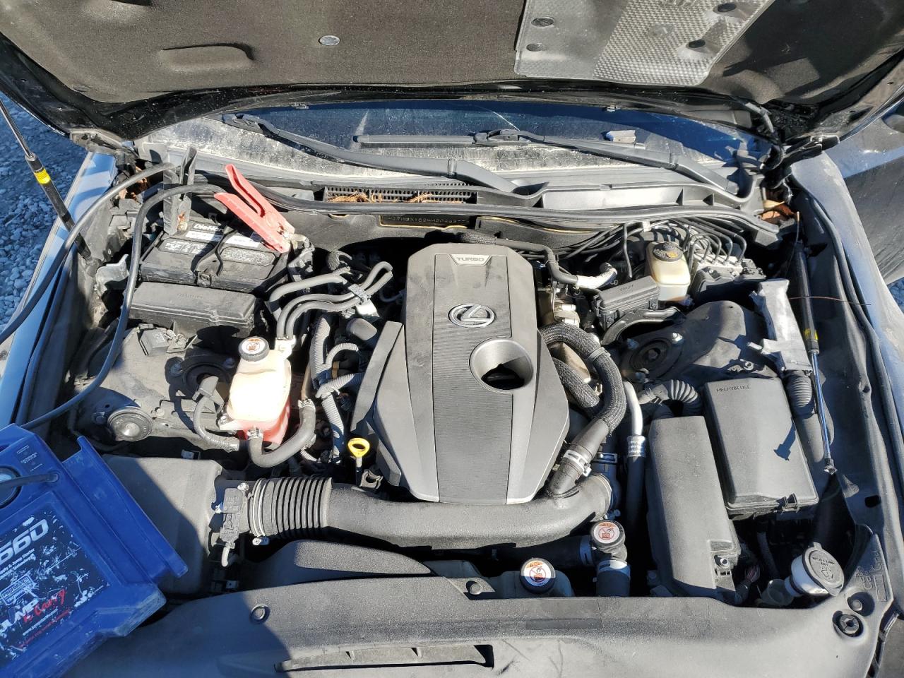 2017 Lexus IS - Image 12
