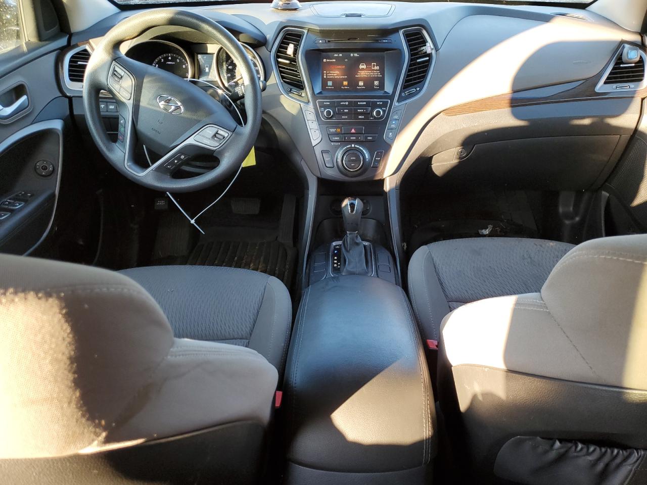 2017 Hyundai Santa Fe - Image 8