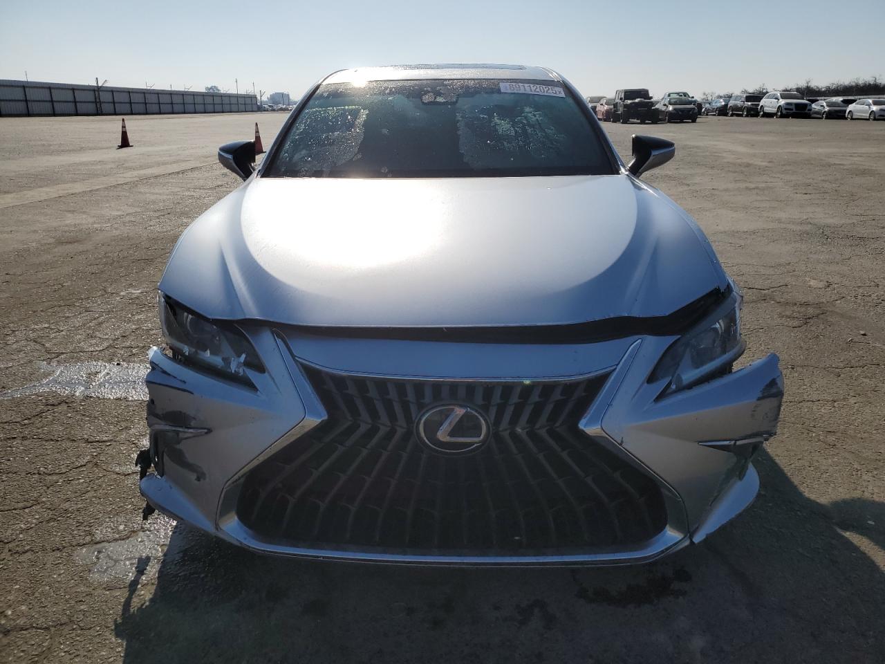 2024 Lexus ES - Image 5