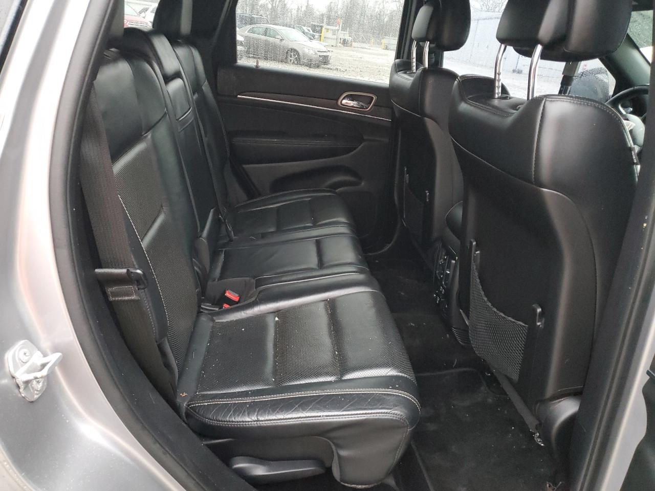 2015 Jeep Grand Cherokee - Image 12