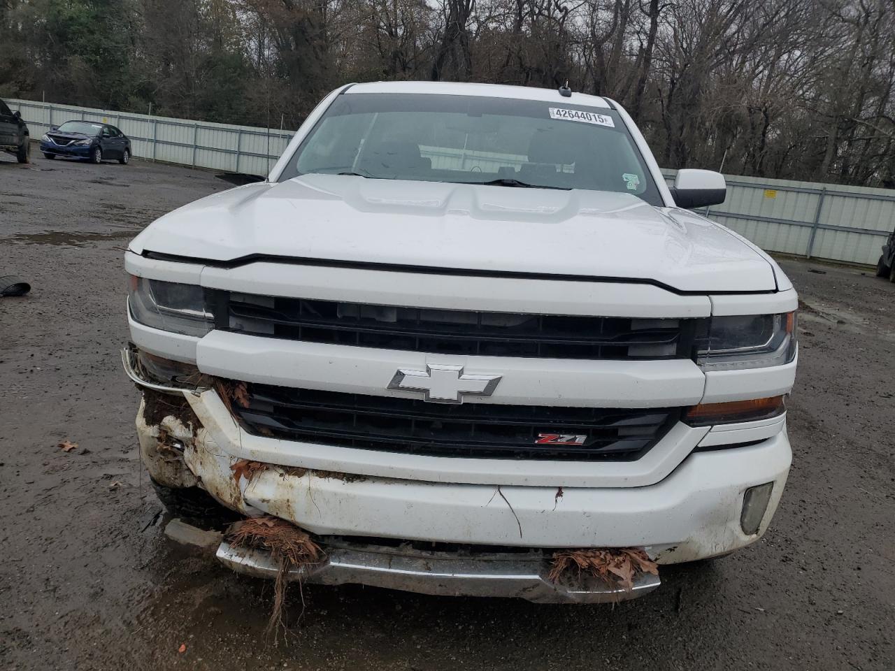 2016 Chevrolet Silverado - Image 5