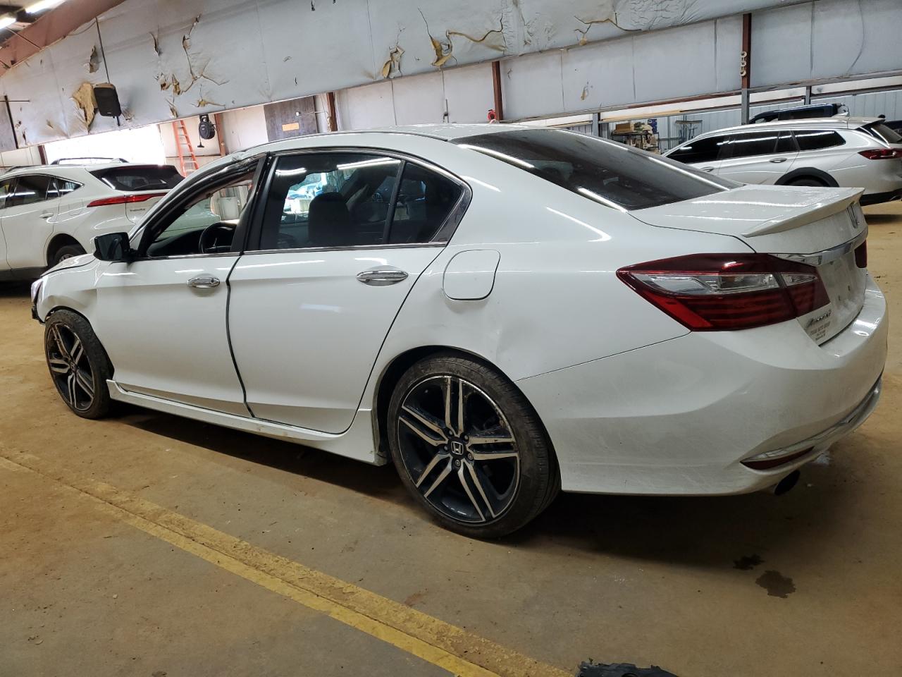 2016 Honda Accord - Image 2