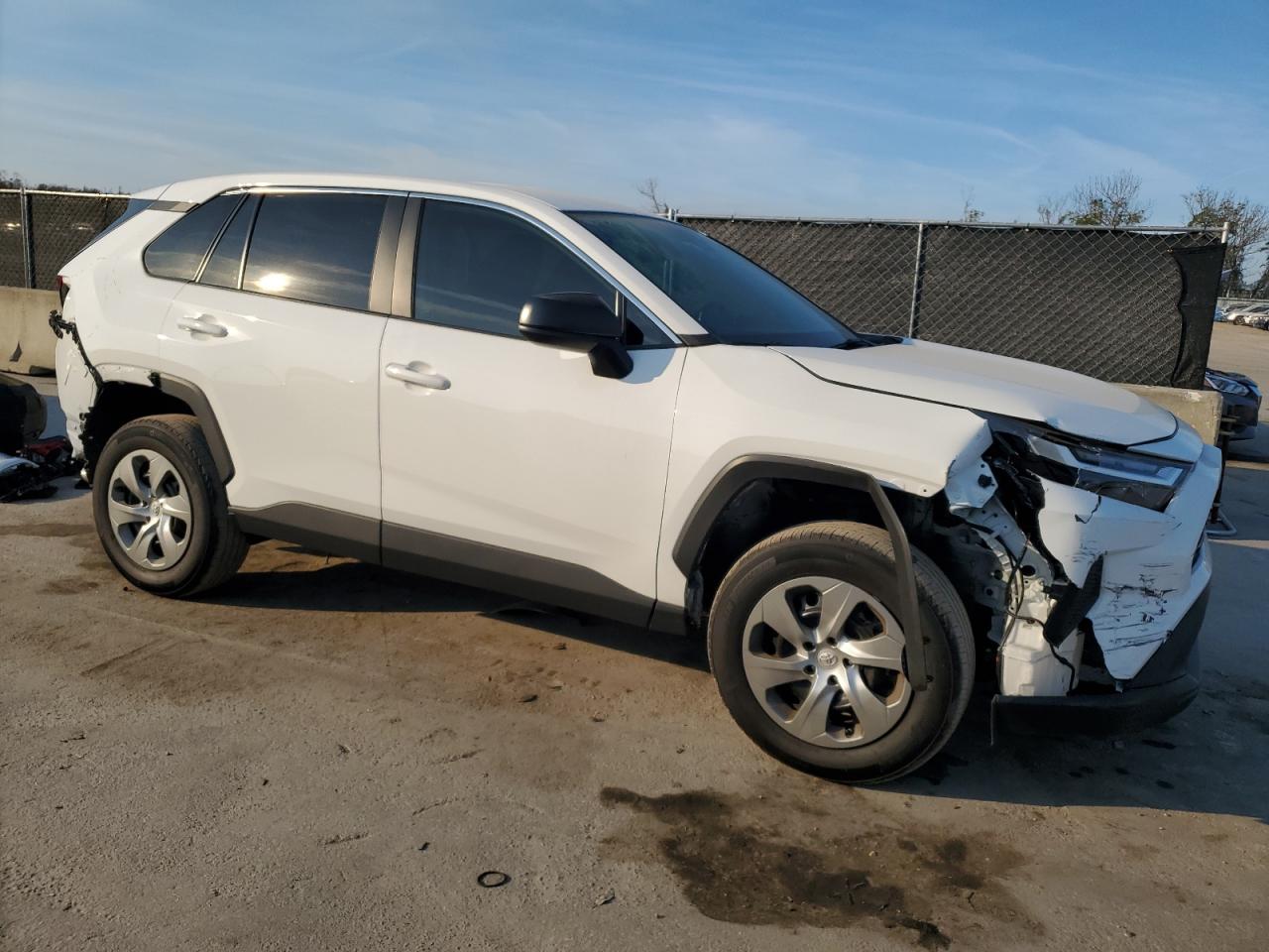 2023 Toyota RAV 4 - Image 4