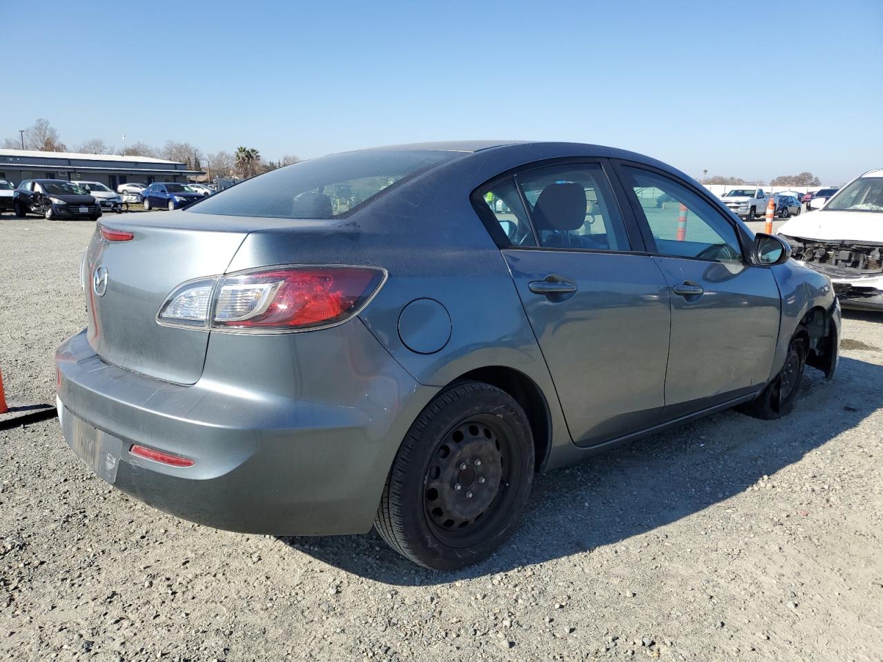 2013 Mazda 3 - Image 3