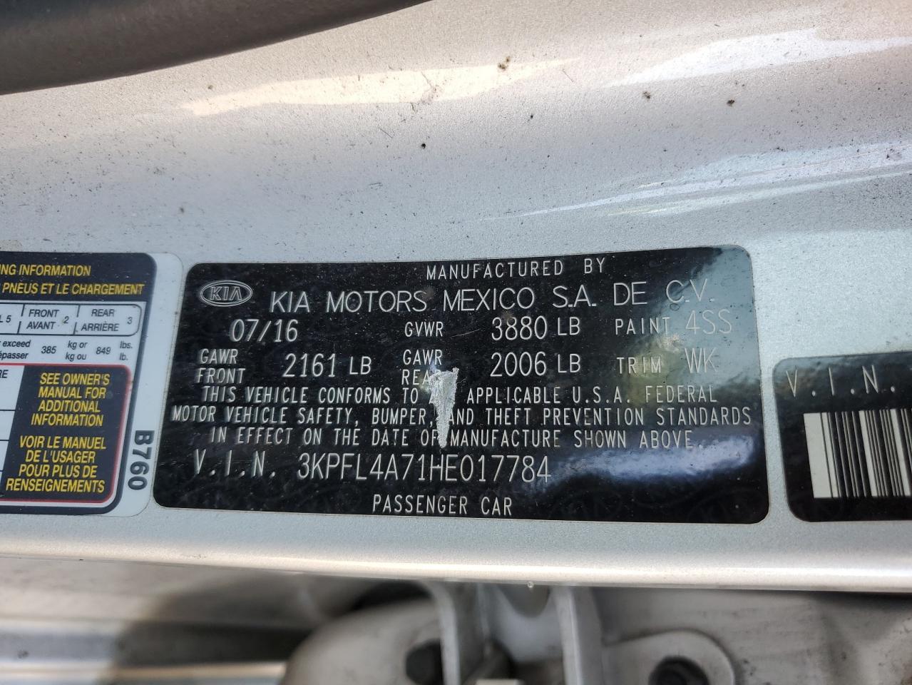 2017 Kia Forte - Image 12