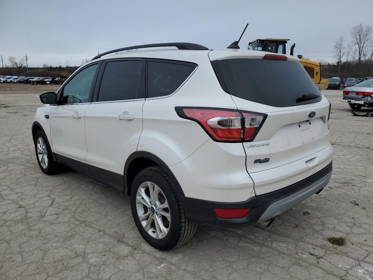 VIN 1FMCU9GD6JUA38563 2018 FORD ESCAPE no.2