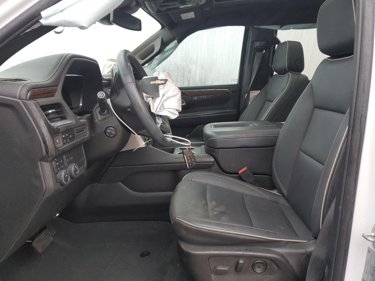 2023 Chevrolet Suburban - Image 7